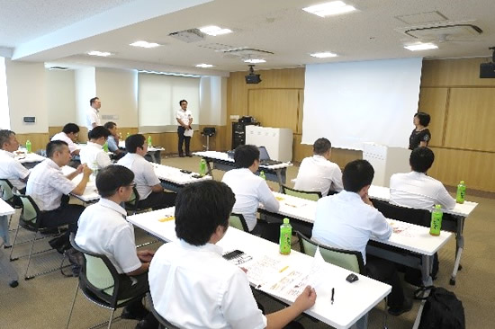 NPO法人にわとりの会 丹羽会長