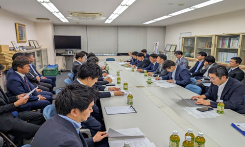青年部定時総会の様子
