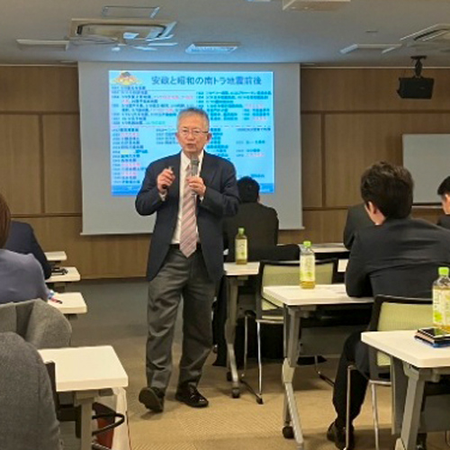 名古屋大学名誉教 福和和夫先生公演の様子